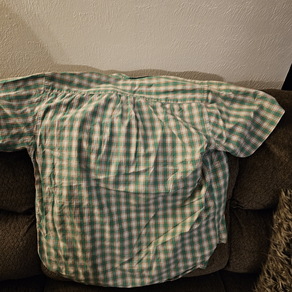 Button up - Picture 2 of 3